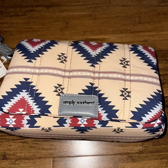 NWT simply southern Aztecs crossbody/wristlet - Picture 2 of 3